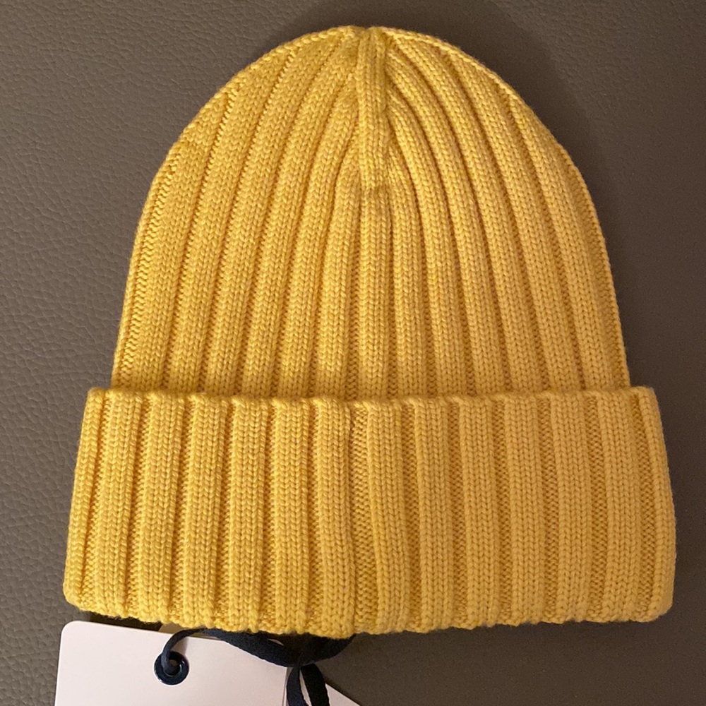 NEW Auth. MONCLER beanie, skull logo wool HAT ONE SZ FITS ALL; UNISEX - Picture 5 of 16